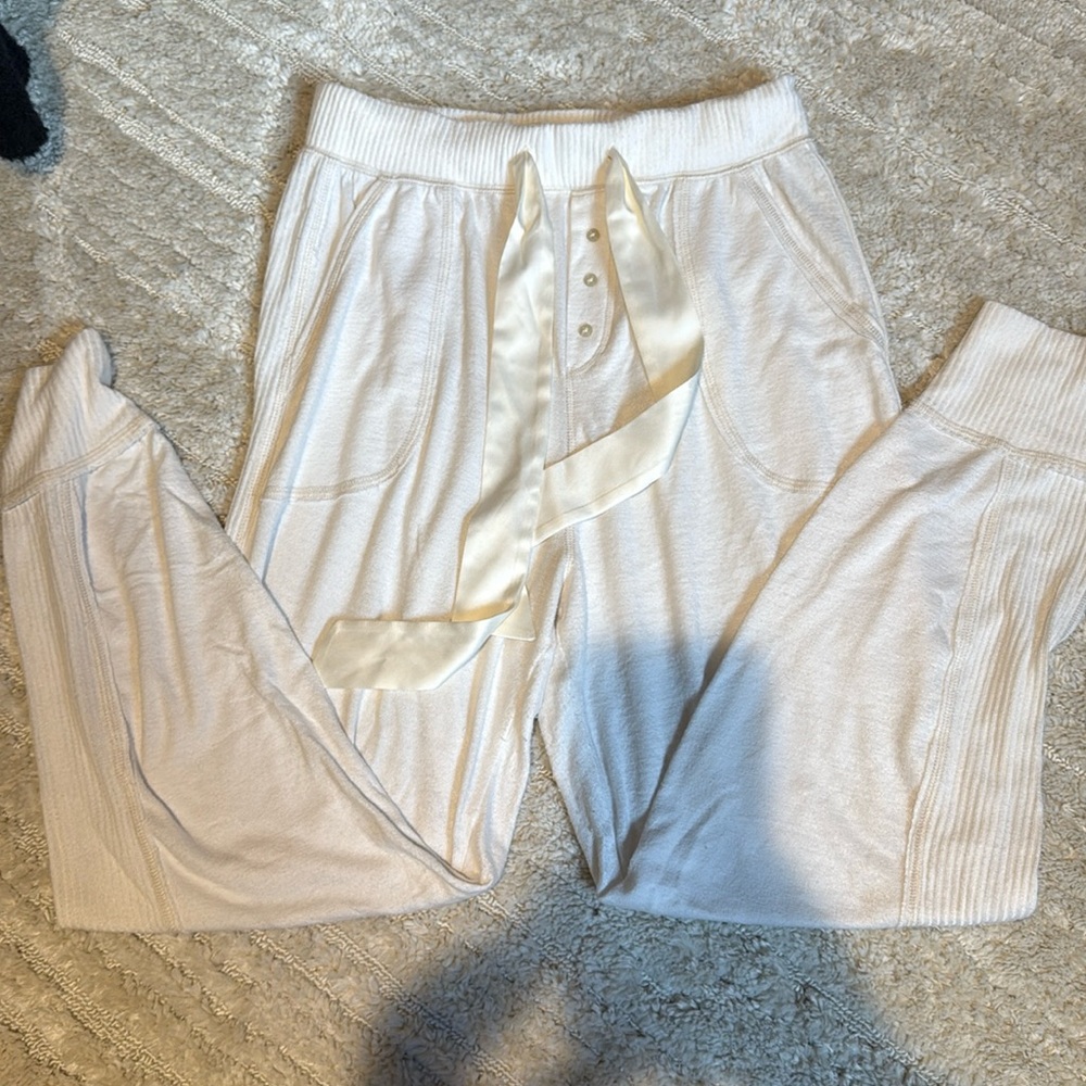 Women’s Abercrombie sleep joggers